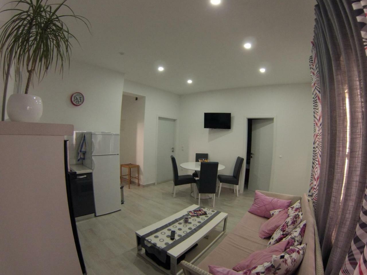 Omis Apartmani Mouse Exteriör bild